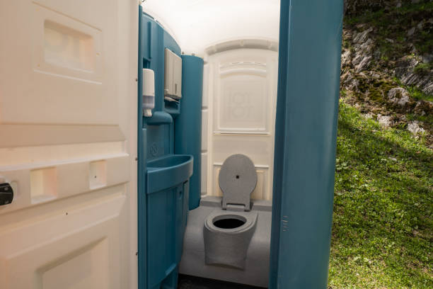 Best Deluxe Portable Toilet Rental  in Danville, VA